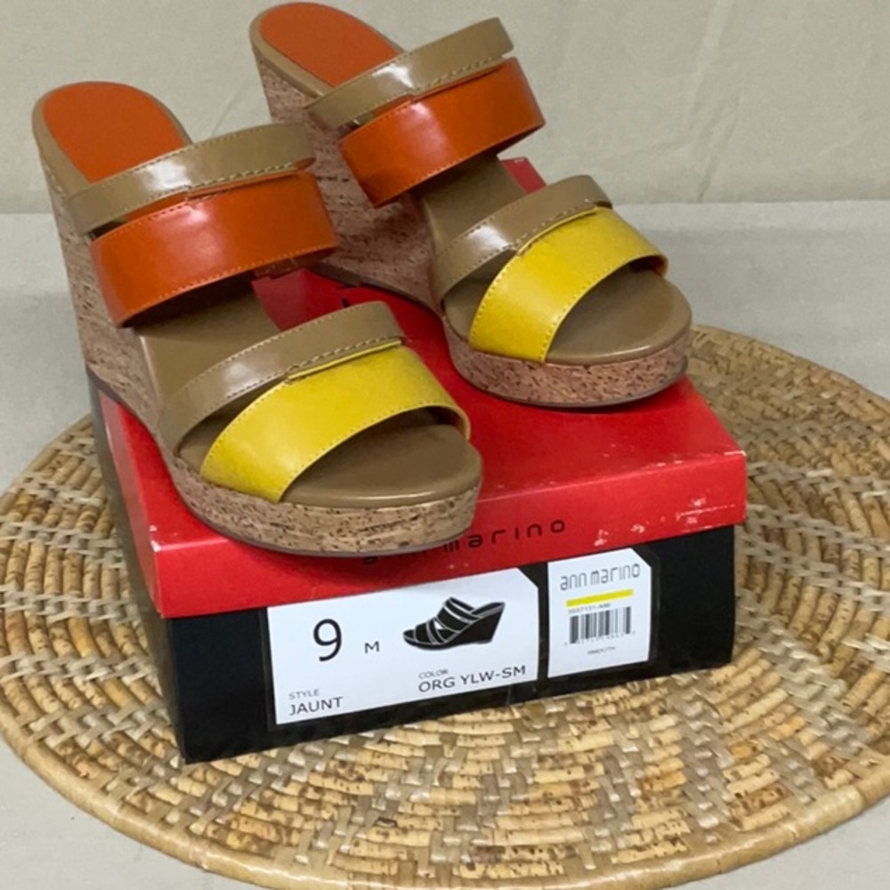 Ann Marino Jaunt size 9 orange/yellow wedge